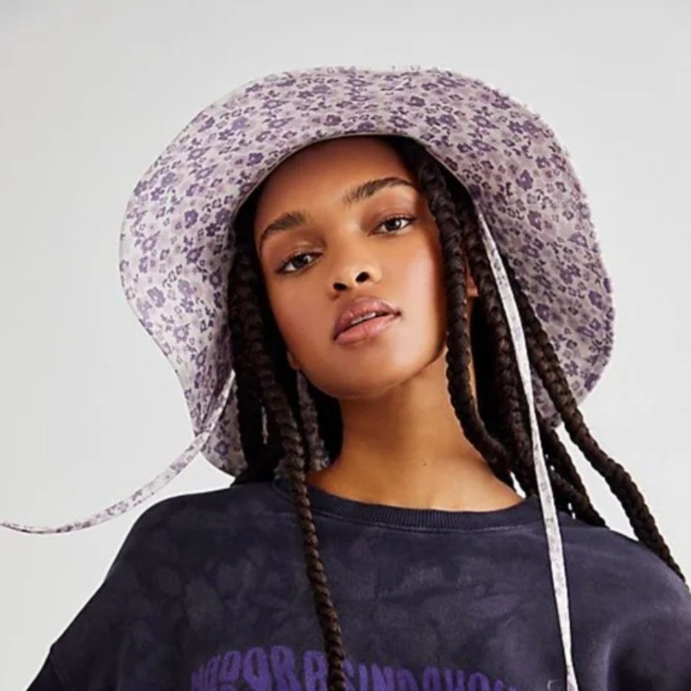 LACK OF COLOR HOLIDAY BUCKET HAT  - Purple | NWOT